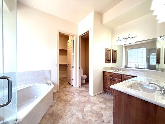 Building Photo - Beautiful home in Prescott Lakes