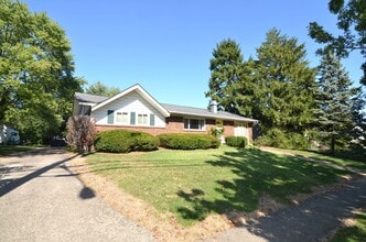 Building Photo - 836 Waycross Rd