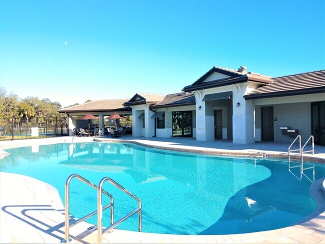 Building Photo - Seasonal Short-Term Villa located on the Preserve at the West Villages!