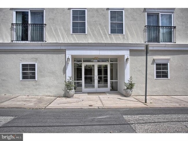 Building Photo - 135 Prospect St