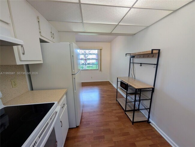 Building Photo - 151 SW 135th Terrace