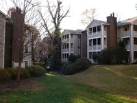 Building Photo - 116 Barrington Hills Dr