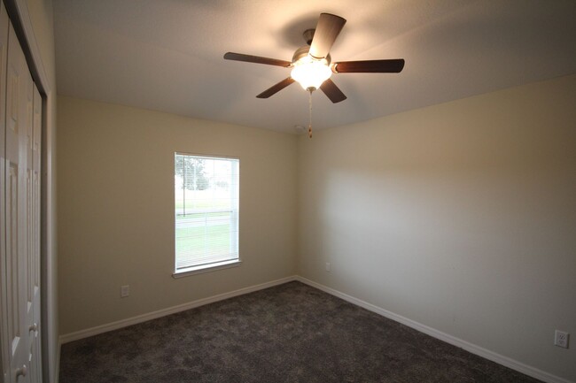 Building Photo - 2 Bd/2Ba Duplex in Sebring!!