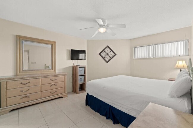 Building Photo - 17155 FL-30