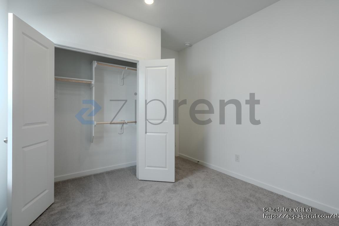 Building Photo - 27635 Spearmint Ridge Dr