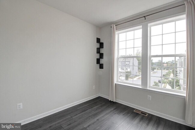 Building Photo - 3022 Osprey Way