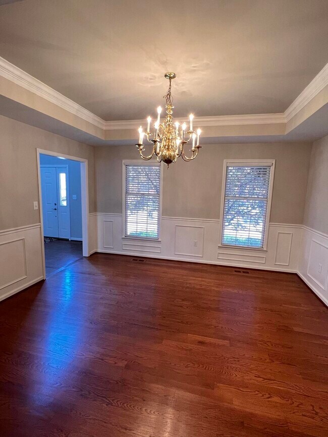 Building Photo - 4320 Creek Valley Way