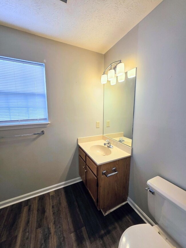 Building Photo - 315 Turfway Dr