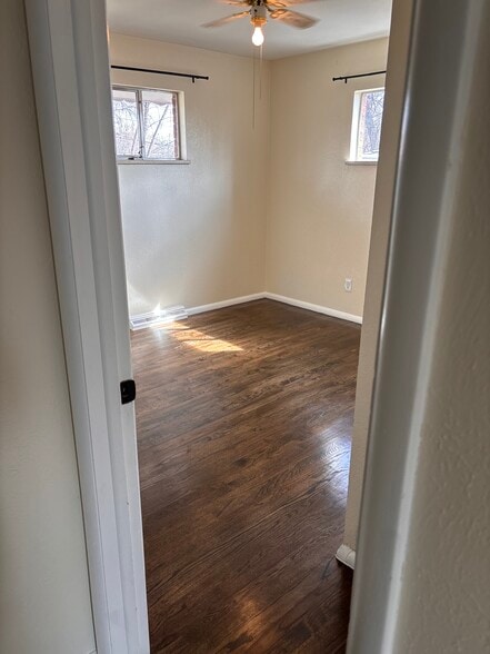 Room 1 - 8650 Norwich St