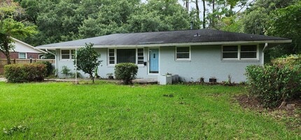 Building Photo - 1120 Stratford Rd