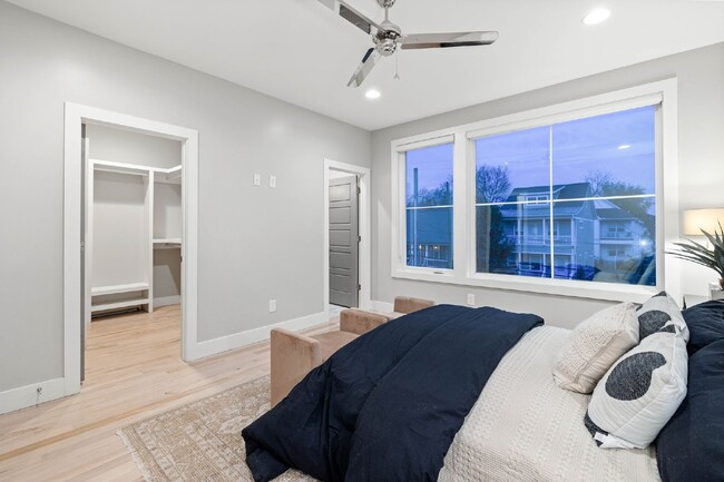 Building Photo - Spacious 4-Bed Gem in Nashville: 2360 sq f...