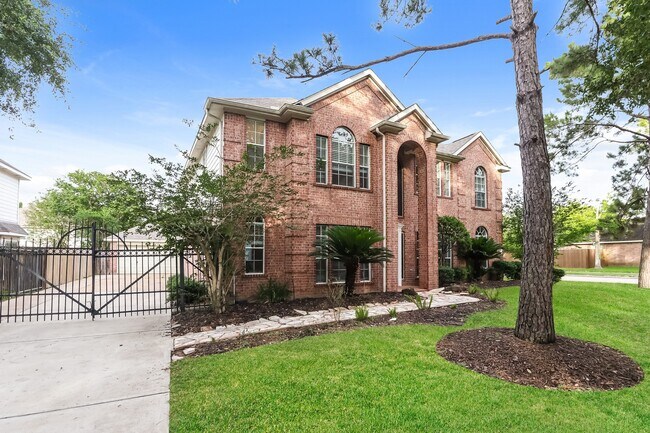 Building Photo - 902 Rock Springs Dr