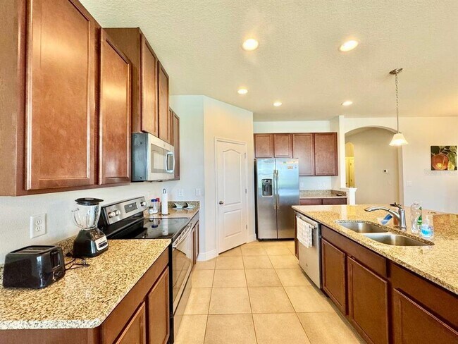 Building Photo - 18625 Hunters Meadow Walk