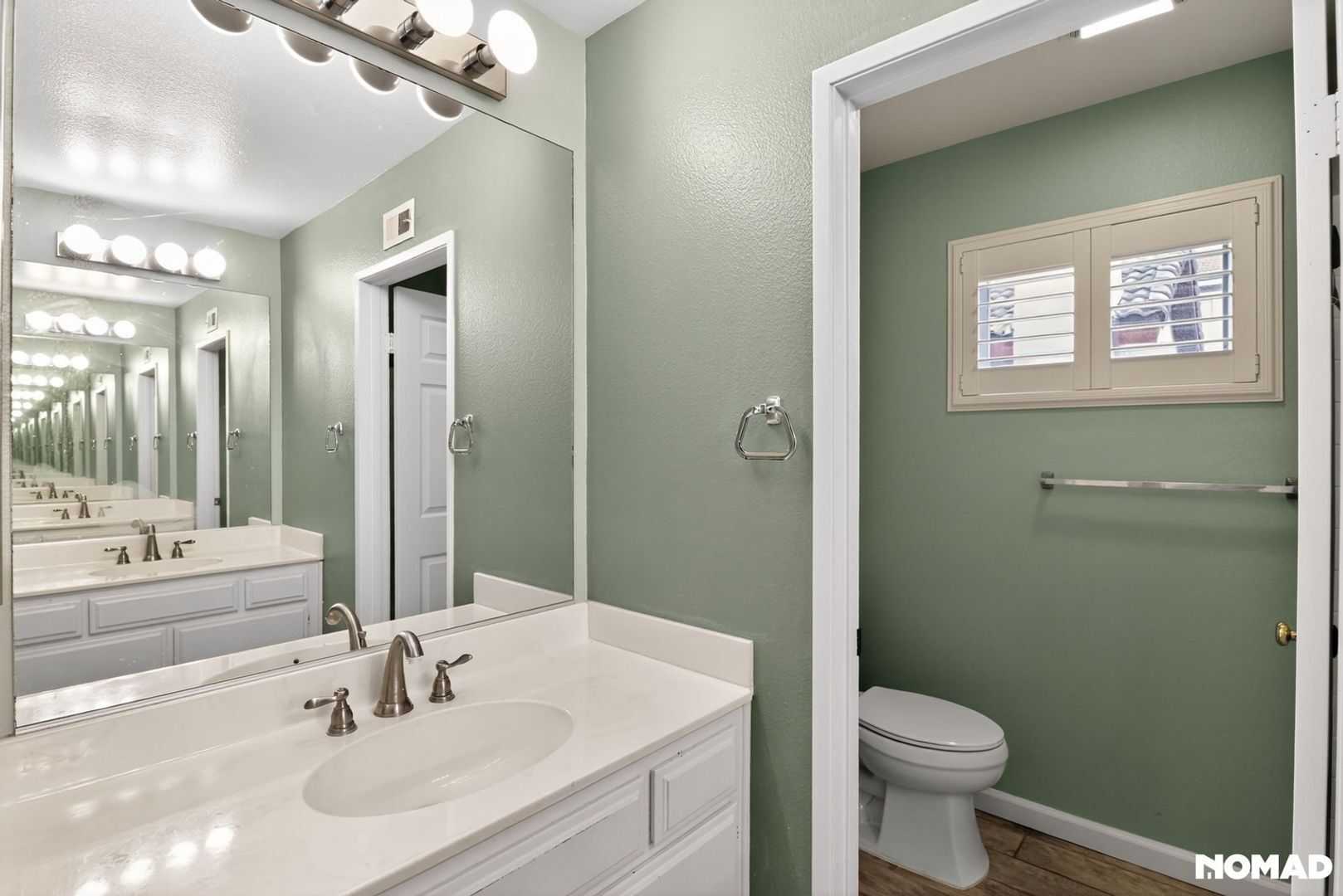 Building Photo - 15865 Lofty Trail Dr