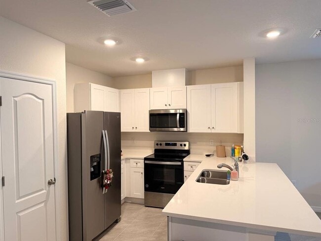 Building Photo - 2333 Penguin Blvd