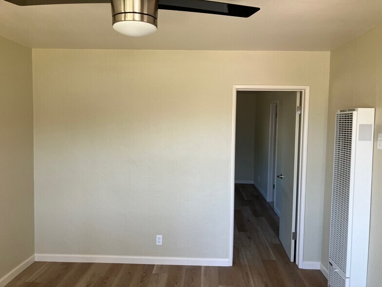 Sitting Room (from entryway) - 4554 Pescadero Ave