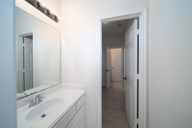 Building Photo - 12802 Flat Creek Dr
