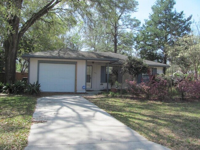 Primary Photo - 1731 NW 32nd Pl