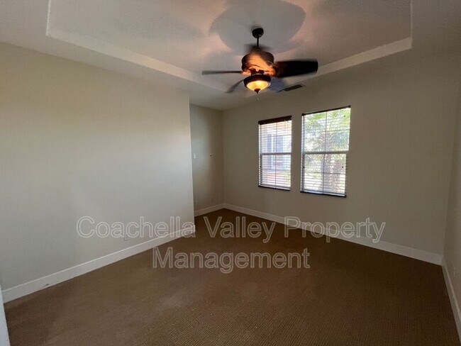 Building Photo - 135 Tesori Dr