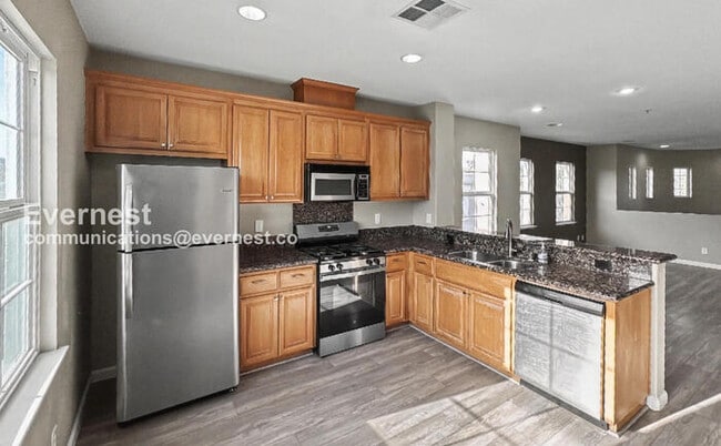 Building Photo - 2298 Winepol Loop