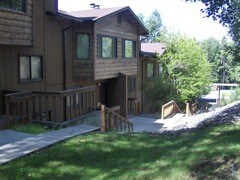 Building Photo - 724 E 76th Ave