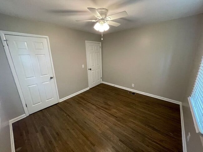 Building Photo - Lovely 3-Bedroom Home in a Great Location ...