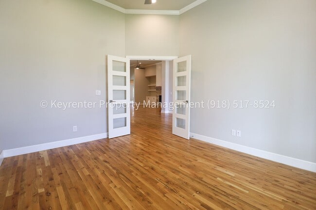 Building Photo - COMING SOON! Marvelous and Modern 3 Bed/ 3.5 Bath Home in South Broken Arrow!