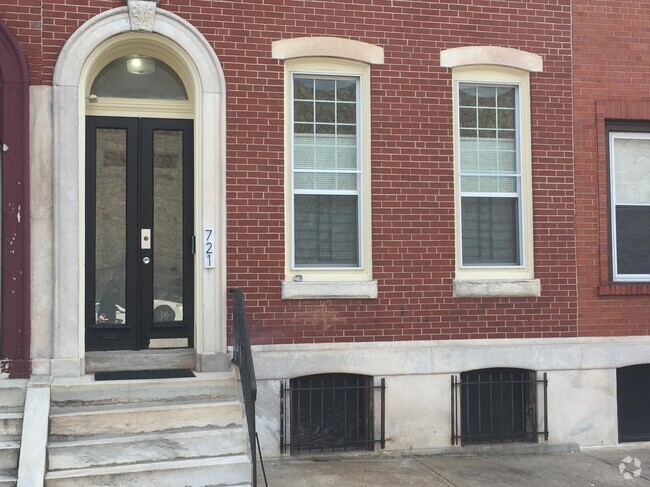Building Photo - 721 Corinthian Ave