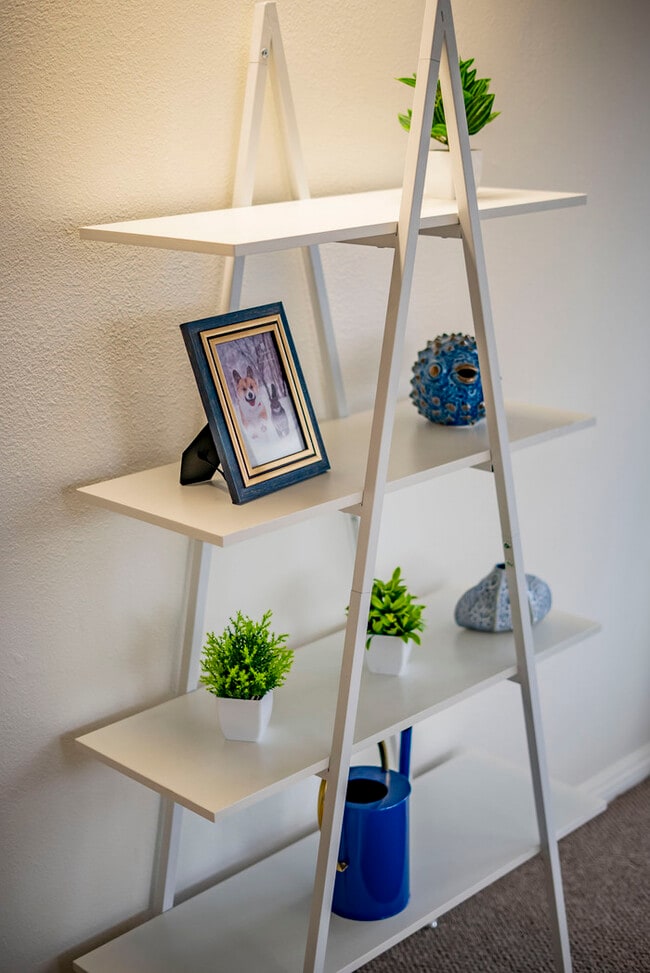 Building Photo - Furnished 3BR Glendora Home | Quiet Retreat + Parking