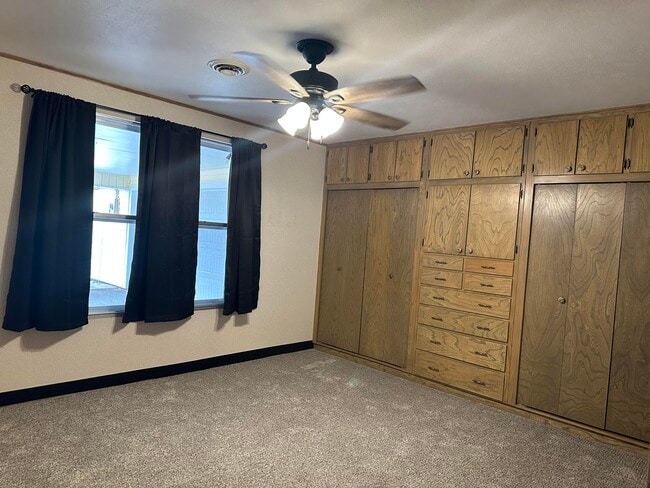 Building Photo - 260 John The Diver Trail