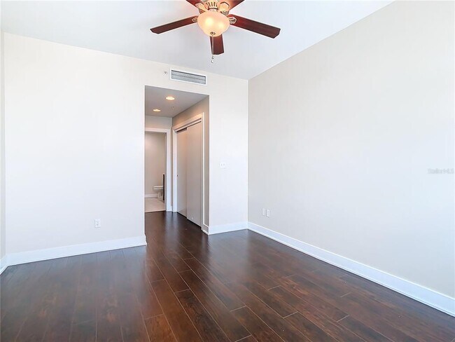 Building Photo - 1208 E Kennedy Blvd