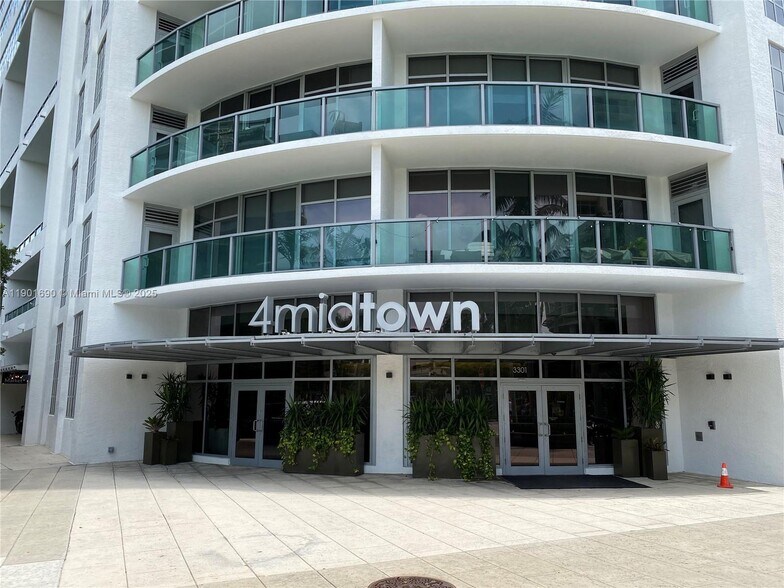 Building Photo - 3301 NE 1st Ave