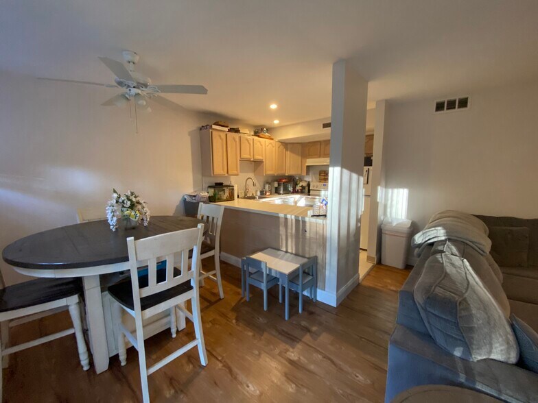 Building Photo - 229 Bacon Pond Rd