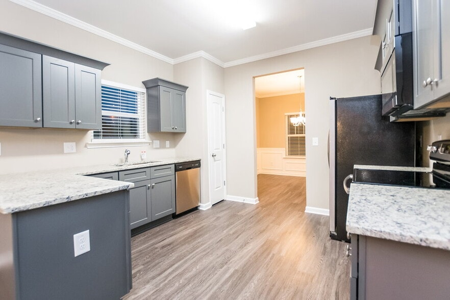 Building Photo - 398 Fieldcrest Dr