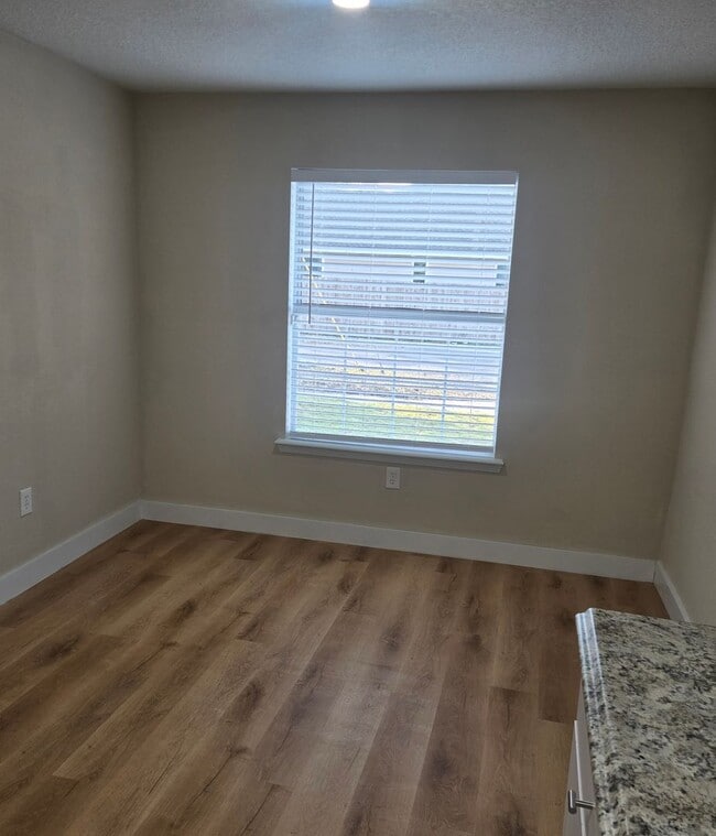 Building Photo - Charming and Newly Renovated 3BR 2BA Home in Jacksonville