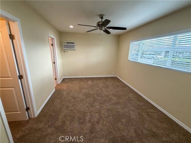 Building Photo - 2227 E Westport Dr