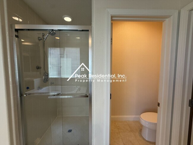 Building Photo - Charming 4 bedroom 2 bathroom home in Elk Grove!