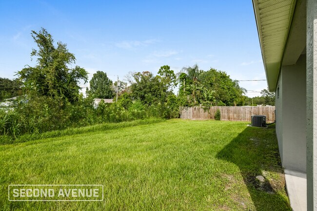 Building Photo - 1655 Painter St SE