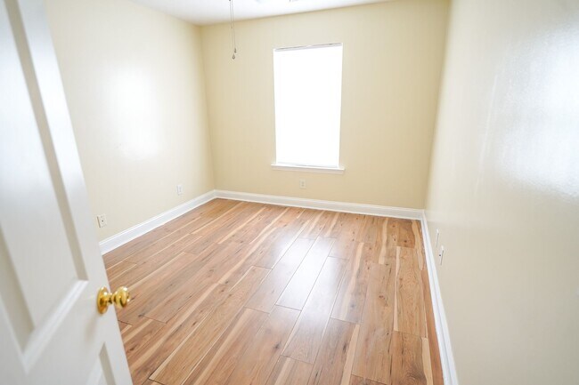 Building Photo - Available Soon!