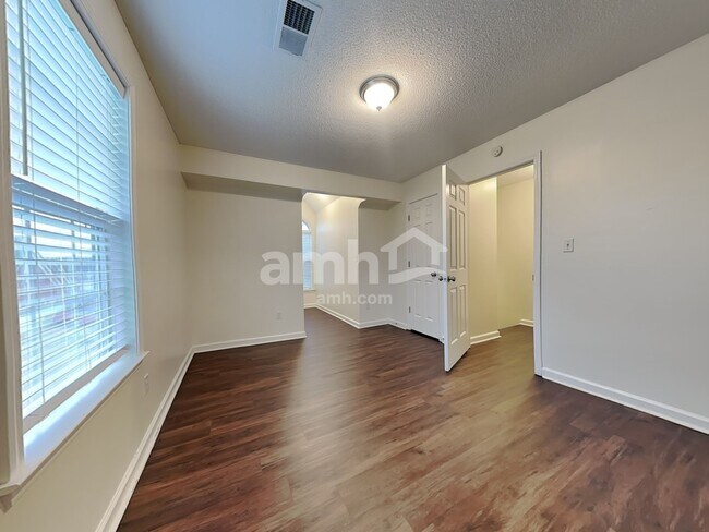 Building Photo - 2604 Wood Sage Cv