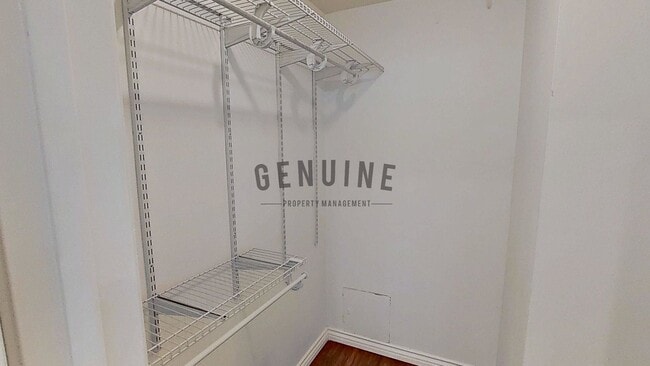 Building Photo - 1st Floor 1 Bedroom Unit in South Coast Me...