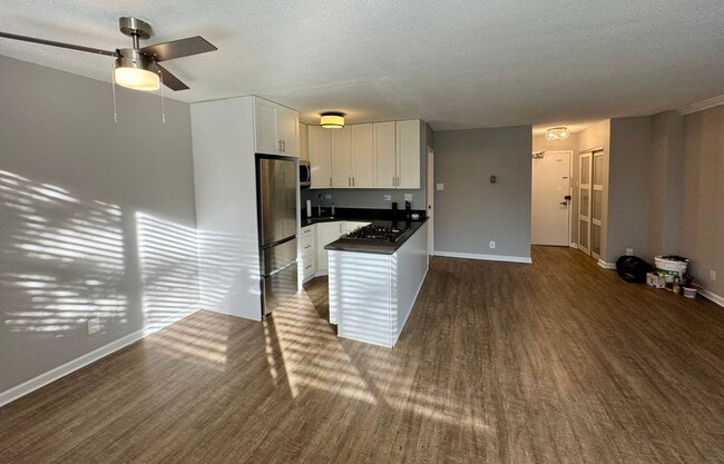 Building Photo - 2201 L St NW