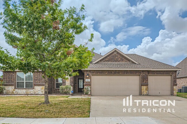 Building Photo - 1044 Lufkin Ln