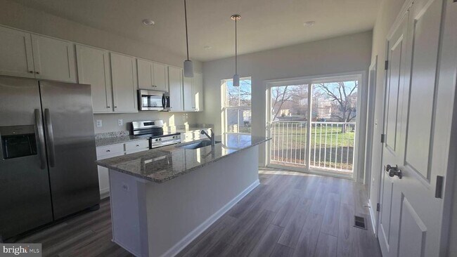 Building Photo - 36 Canning Rd