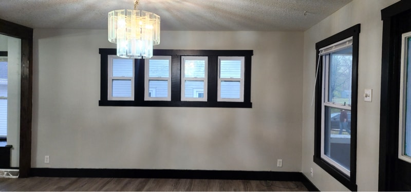 Building Photo - 144 S Main St