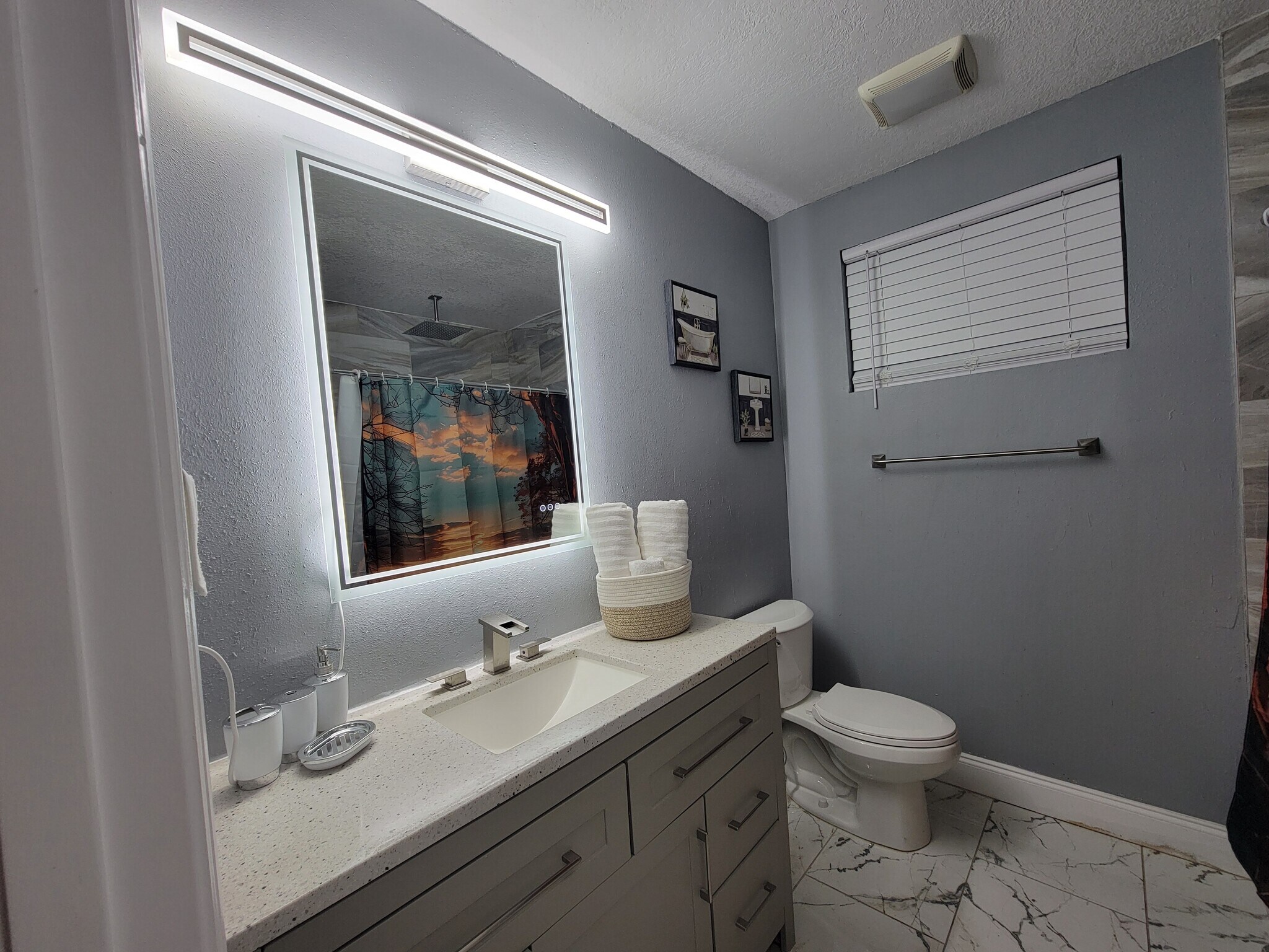 Bathroom mirror - 1116 Madrid Ave