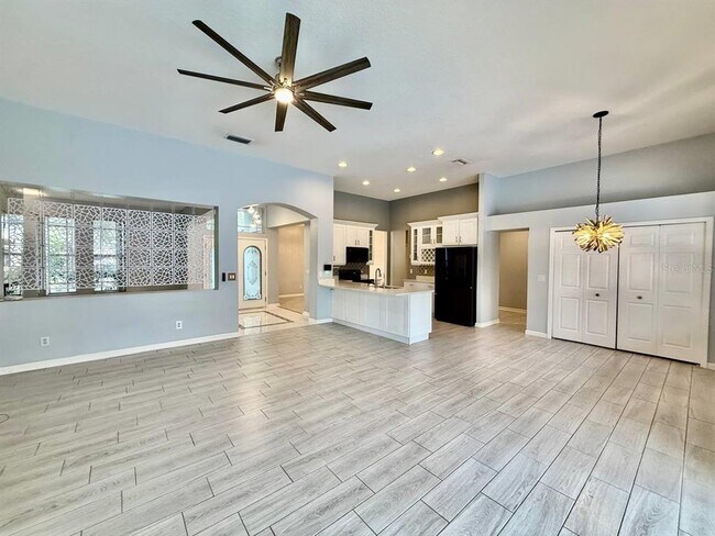 Building Photo - 4301 River Close Blvd