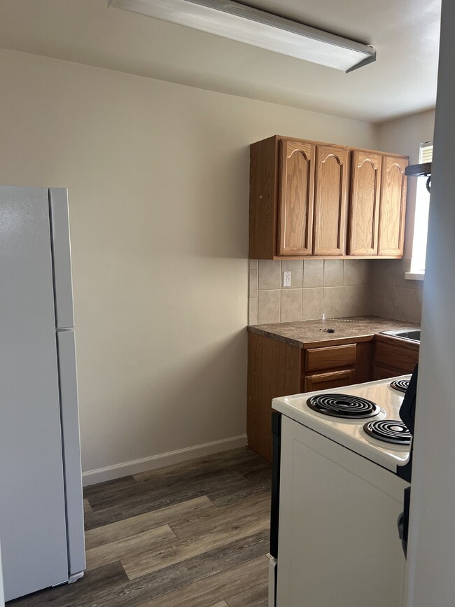 Building Photo - Newly renovated 1 bedroom apartment