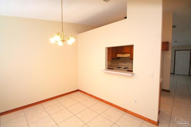 Building Photo - 3355 Green Briar Cir