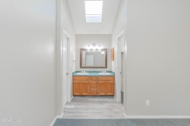 Building Photo - 12029 Crown Woods Ct